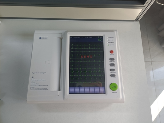 چین فروش داغ دستگاه 12 کانال 12 سرب ECG برای بیمارستان